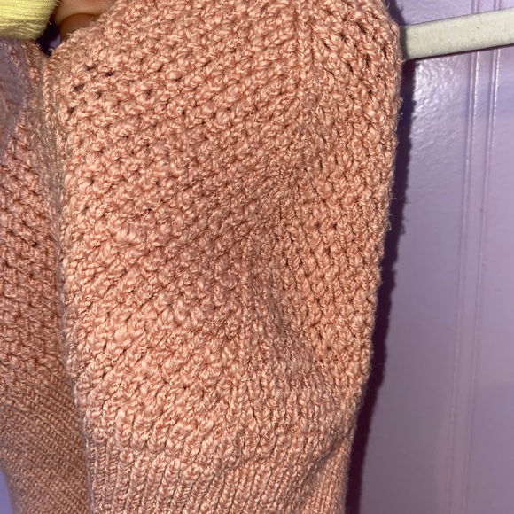 CUTE KNIT CROP TOP - Picture 3 of 3